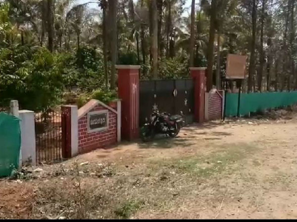 Darshans farm house has not been raided by IT officials