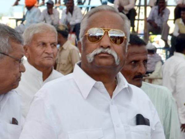 ವಿಧಾನ ಪರಿಷತ್ ಸದಸ್ಯರಾಗಿದ್ದರು