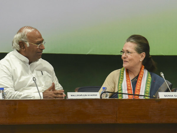 ಗಾಡ್‌ ಫಾದರ್ ಇಲ್ಲದೇ ಬೆಳೆದರು