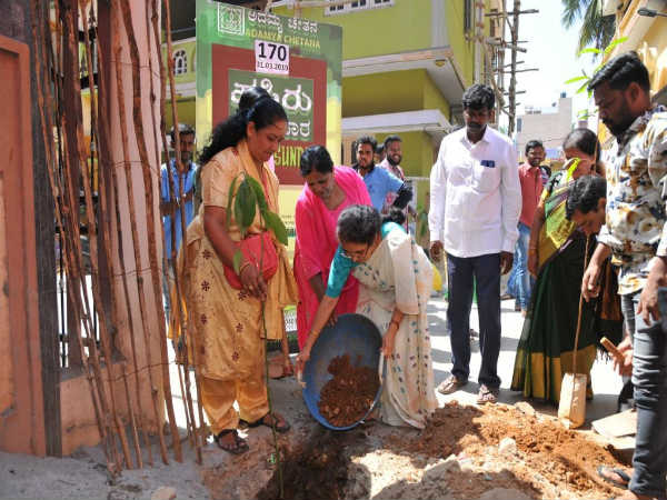  ಸಾಮಾಜಿಕ ಕೆಲಸಗಳಲ್ಲಿ ತಮ್ಮನ್ನು ತೊಡಗಿಸಿಕೊಂಡಿರುವ ತೇಜಸ್ವಿನಿ ಅನಂತ್ ಕುಮಾರ್