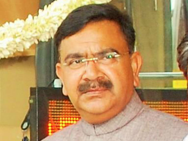 ಸುನೀಲ್ ವಲ್ಯಾಪುರ್ ಪೈಪೋಟಿ 