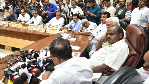 ಸಂಪುಟ ಸಭೆಯಲ್ಲಿ ಕಾಂಗ್ರೆಸ್ ಸಚಿವರ ಬೆಂಬಲ