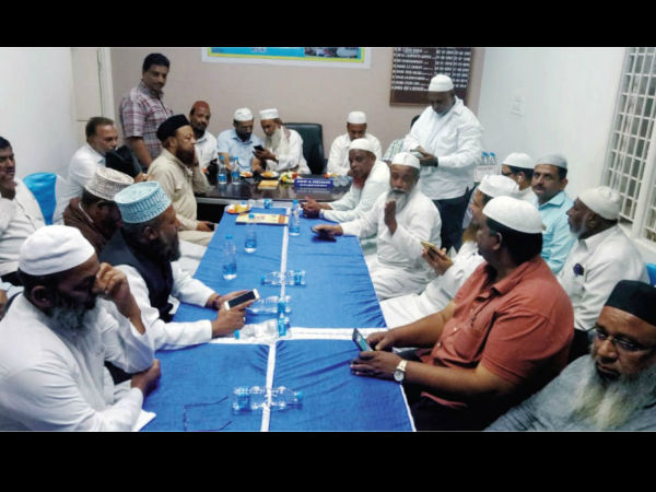  ಬೀಡುಬಿಟ್ಟ ಹಫೀಜ್‌ಗಳು