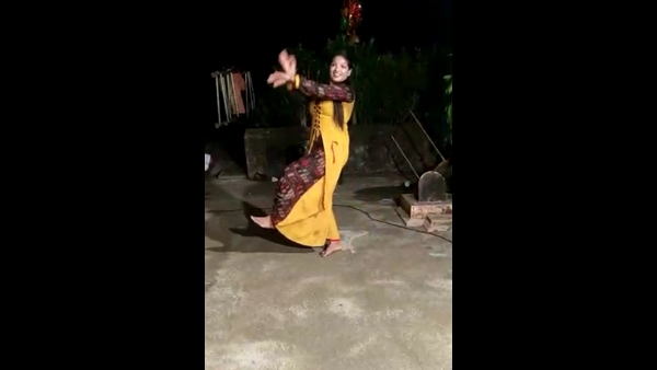 ಮಹಿಳಾ ಕಲಾವಿದೆಯರು ಮಿಂಚಿದ್ದಾರೆ 