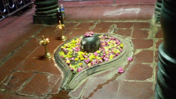 ಪಿಲ್ಲರ್‌ಗಳಲ್ಲಿ ಬಿರುಕು 