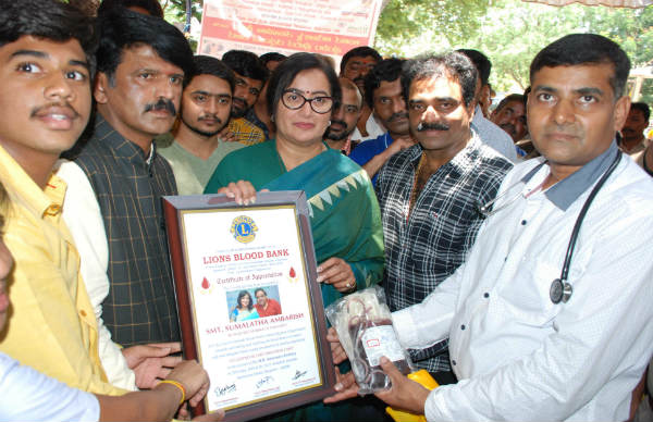 ರಕ್ತದಾನ, ಅನ್ನದಾನ ಆಯೋಜನೆ