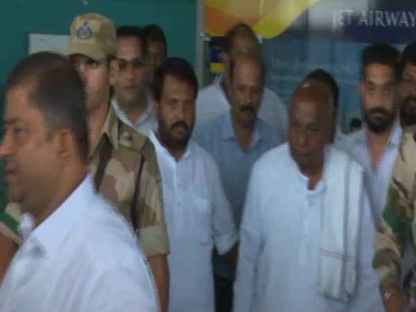 Deve Gowda along with wife visited Kapu Health resort