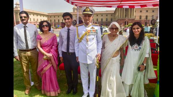 ಹೆಲಿಕಾಪ್ಟರ್ ಪೈಲಟ್ 