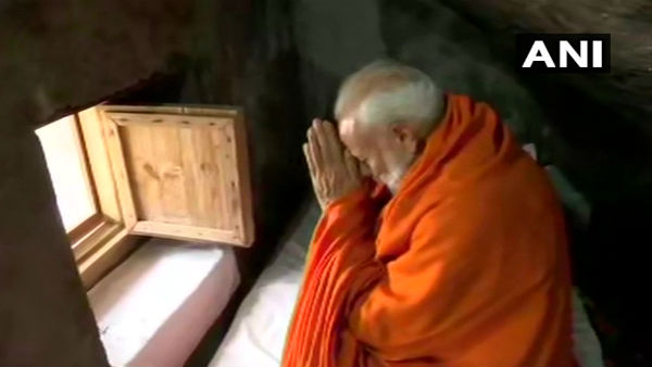 ದೀಪಾವಳಿ ಸಂದರ್ಭದಲ್ಲಿ ಪೂಜೆ 