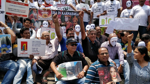 STOP protecting unscrupulous builders and implement undiluted RERA STOP protecting unscrupulous builders and implement undiluted RERA