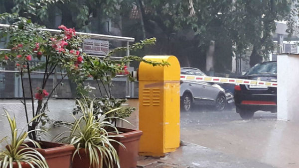 Heavy rains in Bengaluru along with thunderstorm 