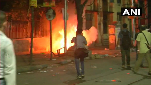 ನಾಲ್ಕು ಕಿ.ಮೀ. ರೋಡ್ ಶೋ ನಡೆಸಿದ ಅಮಿತ್ ಶಾ 