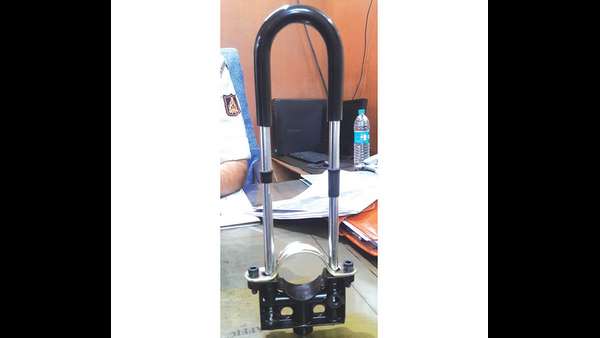 Mysuru police has started new plan Wheel lock system for No parking vehicles