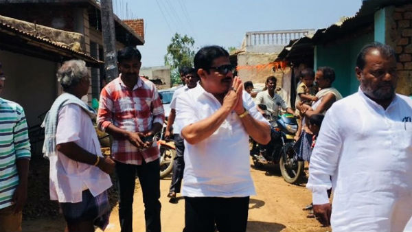 10 ಶಾಸಕರು ನಮ್ಮ ಜೊತೆ ಇದ್ದಾರೆ 10 ಶಾಸಕರು ನಮ್ಮ ಜೊತೆ ಇದ್ದಾರೆ