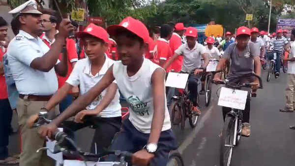 ಪಾಠ ಮುಗಿದಿದ್ದೇ ಗೊತ್ತಾಗಲಿಲ್ಲ!