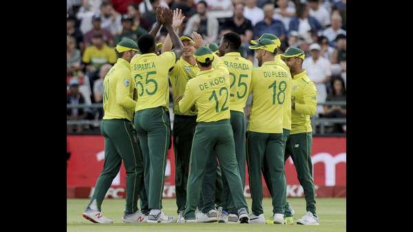 ನಿಯಮಾವಳಿಗಳಿಗೆ ವಿರುದ್ಧ ನಿಯಮಾವಳಿಗಳಿಗೆ ವಿರುದ್ಧ