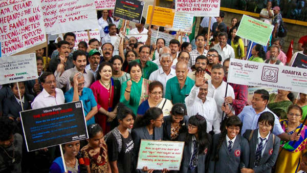 ಕಾಸ್ಮೆಟಿಕ್ ಗಳಲ್ಲೂ ಕೂಡಾ ಪ್ಲಾಸ್ಟಿಕ್ ಬಳಕೆ