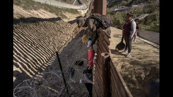 ದಟ್ಟಾರಣ್ಯದ ಅಪಾಯಕಾರಿ ದಾರಿ 