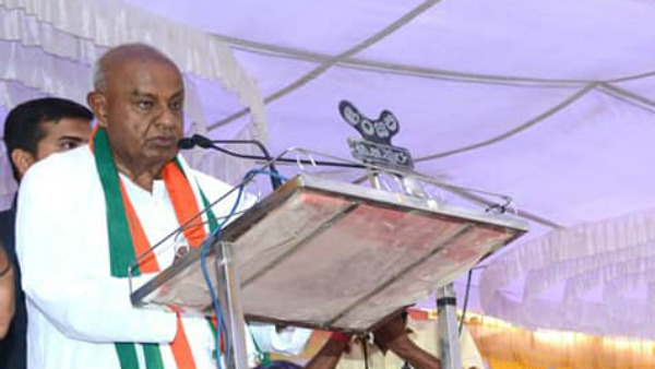 ಕುಮಾರಸ್ವಾಮಿ ಮತ್ತು ಗೌಡ್ರ ಕುಟುಂಬದ ವಿರುದ್ದ ಪರೋಕ್ಷವಾಗಿ ಕಿಡಿ 