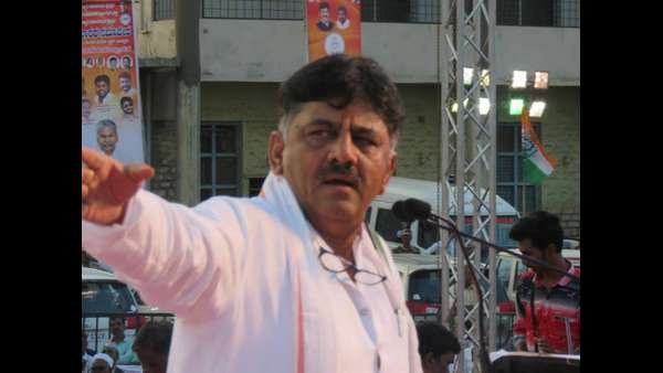 ಹಾರ ತುರಾಯಿ ಹಾಕಿಸಿಕೊಳ್ಳಲು ಬಂದಿಲ್ಲ 