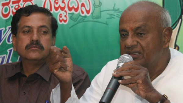 No one will understand Deve Gowda political carrom game: YSV Datta 