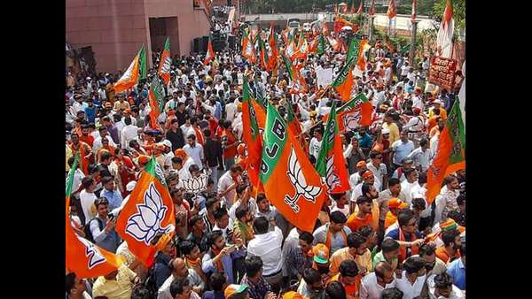 ಒಬ್ಬೊಬ್ಬರಿಗೆ ಒಂದೊಂದು ನಾಮ 