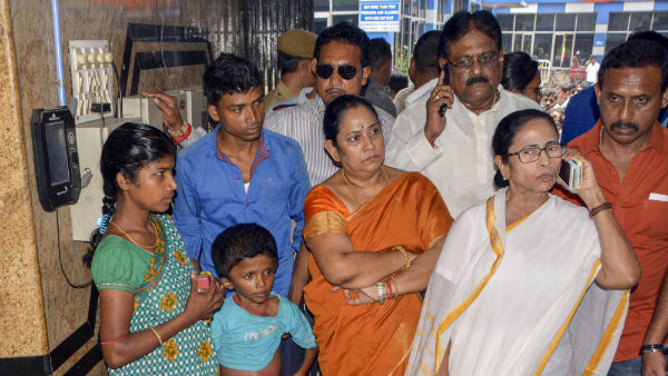 69 doctors resigned, urged CM Mamata Banerjee unconditional apology 69 doctors resigned, urged CM Mamata Banerjee unconditional apology