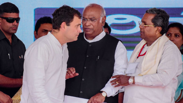 ಪಕ್ಷದಲ್ಲಿ ಹೊಣೆಗಾರಿಗೆ