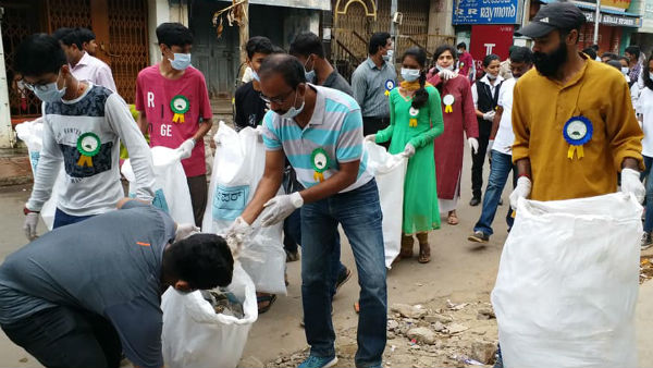 ಕುವೆಂಪು ರಂಗಮಂದಿರದಲ್ಲಿ ಪ್ರದರ್ಶನ