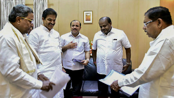 ಸಚಿವರ ರಾಜೀನಾಮೆಗೆ ವೇಣುಗೋಪಾಲ್‌ ಸೂಚನೆ