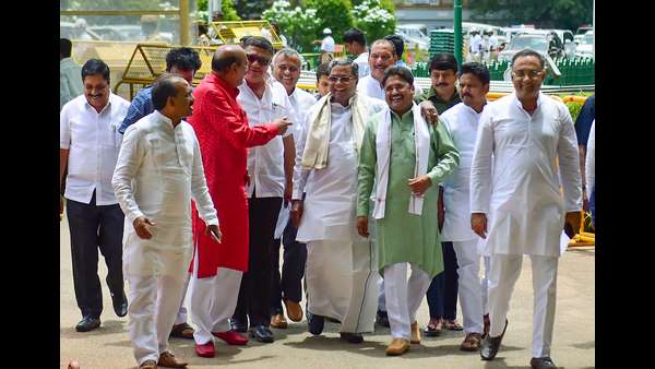 ಸಿದ್ದರಾಮಯ್ಯ ಜಾತಕ ಪ್ರಬಲವಾಗಿದೆ ಸಿದ್ದರಾಮಯ್ಯ ಜಾತಕ ಪ್ರಬಲವಾಗಿದೆ