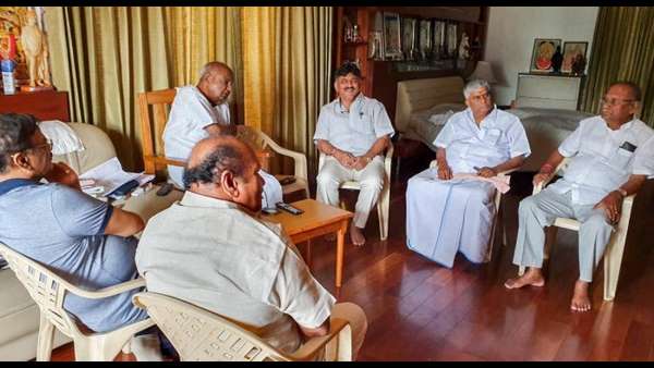 ದೇವೇಗೌಡ್ರ ಕುಟುಂಬ ಮತ್ತು ಡಿ ಕೆ ಶಿವಕುಮಾರ್ ನಡುವೆ ಯಾವ ಮಟ್ಟದ ಜಿದ್ದು 