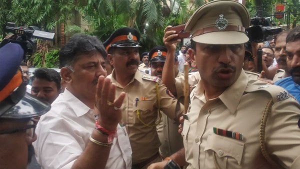 Live Updates Karnataka political developments mumbai bengaluru