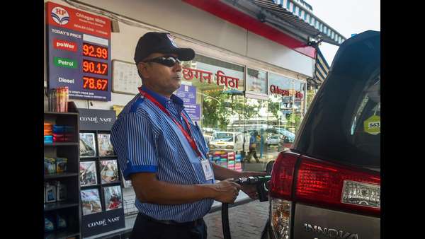 ಮುಂಬೈನಲ್ಲಿ 2.42 ರೂ ಹೆಚ್ಚಳ 