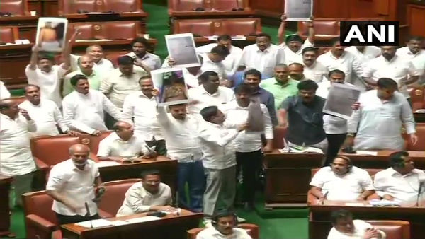 ಶ್ರೀಮಂತ್ ಪಾಟೀಲ್ ಮಗನಿಂದಲೂ ವಿಡಿಯೋ ಶ್ರೀಮಂತ್ ಪಾಟೀಲ್ ಮಗನಿಂದಲೂ ವಿಡಿಯೋ