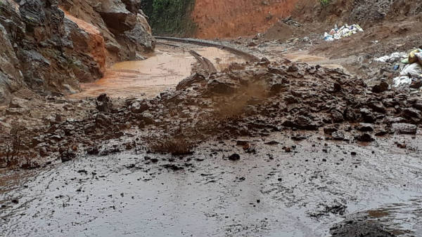 Mangaluru Bengaluru train service stopped for two days 