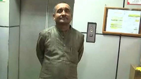 11th class student silenced Police after asking a question on Unnao Rape case