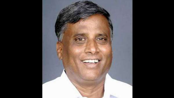 ಸ್ವಂತಕ್ಕಾಗಿ ಲೂಟಿ ಮಾಡುತ್ತಿದ್ದಾರೆ 