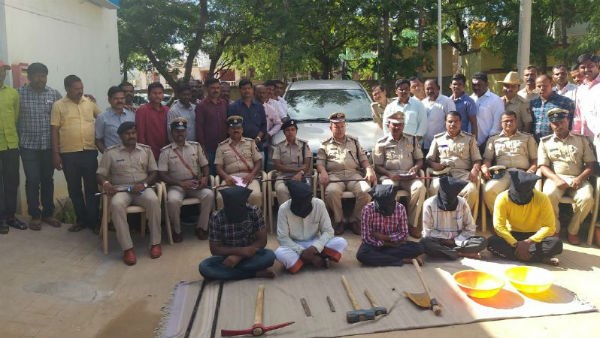 ಇವರ ಇಷ್ಟೆಲ್ಲಾ ಖರ್ಚಿಗೆ ಬೇಕಾದಷ್ಟು ಹಣವನ್ನು ಕೊಟ್ಟದ್ದು ಯಾರು? 