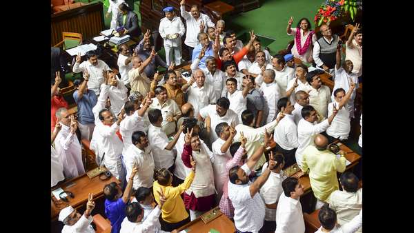 ಬಹುಮತ ಸಾಬೀತಿಗೆ ಸಂಖ್ಯಾಬಲವಿಲ್ಲ 