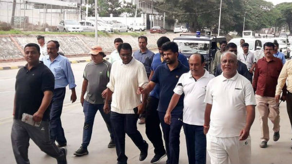 Minister V Somanna walked on Mysuru dassara jambusavari path