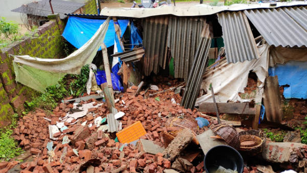 ಜೀವನದಿಗಳು ಮುನಿಸಿಕೊಂಡು...