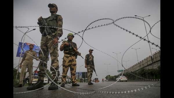 ಪಾಕ್ ಆಕ್ರಮಿತ ಕಾಶ್ಮೀರದಲ್ಲಿ ಪ್ರವಾಸಿಗರಿಲ್ಲ 