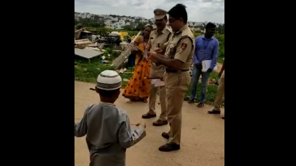 Bengaluru police commissioner play games with children