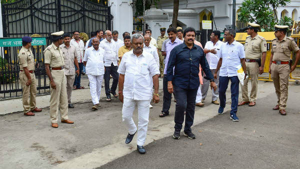  ಅನರ್ಹ ಶಾಸಕರ ಮುಂದಿನ ನಡೆಯೇನು?