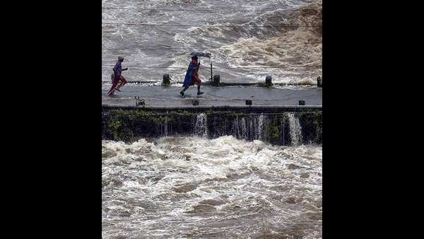 Kerala Flood: Death Toll Rise; Normal Life Hits Very Badly In Most of The Districts