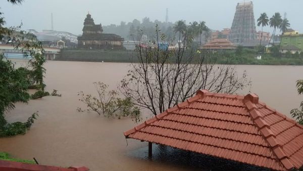 Tunga River Overflows In Sringeri