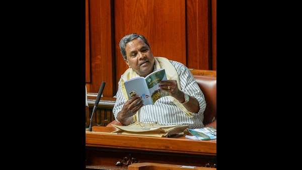 ಈ ಹಿಂದೆಯೇ ಕತ್ತಿಯನ್ನು ಸಿದ್ದರಾಮಯ್ಯ ಆಹ್ವಾನಿಸಿದ್ದರು