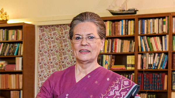 Sonia Gandhi Gives Green Signal for Left-Congress Alliance in Bengal Sonia Gandhi Gives Green Signal for Left-Congress Alliance in Bengal