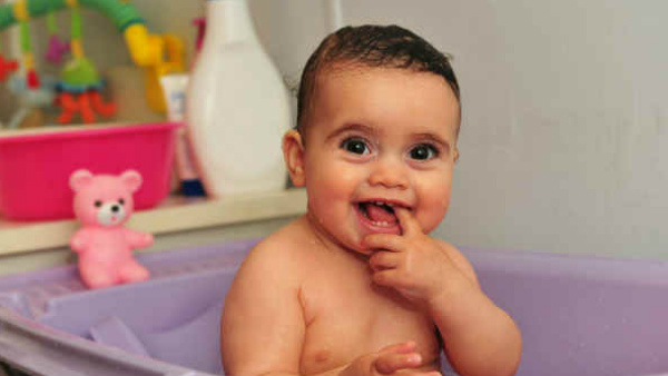 ಬೆರಳು ಚೀಪುವುದು ಹಿತಾನುಭವ ನೀಡುತ್ತದೆ ಬೆರಳು ಚೀಪುವುದು ಹಿತಾನುಭವ ನೀಡುತ್ತದೆ